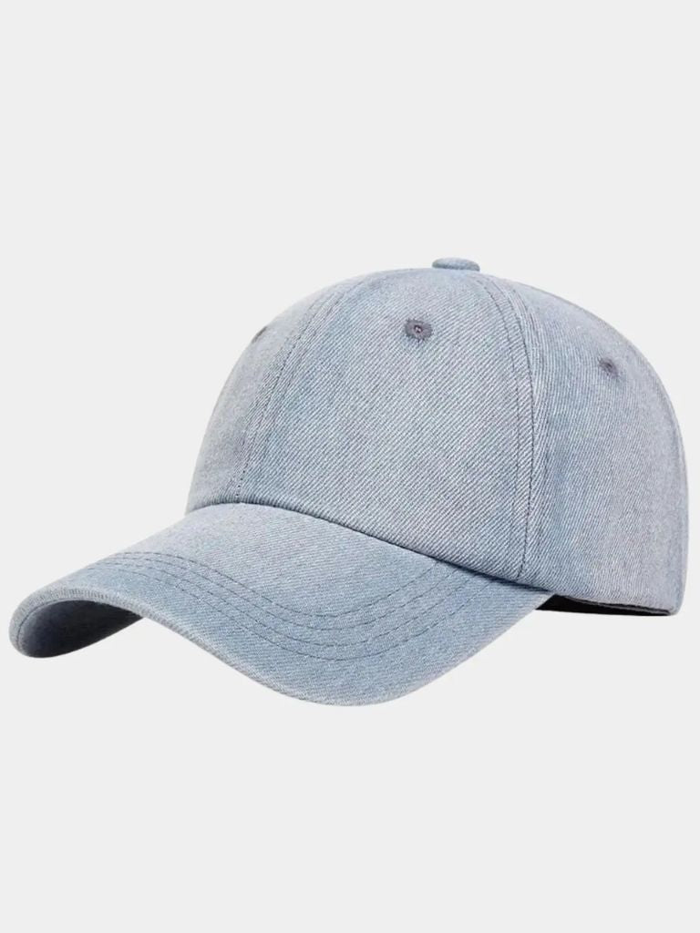 Casquette-minimaliste-en-denim-04