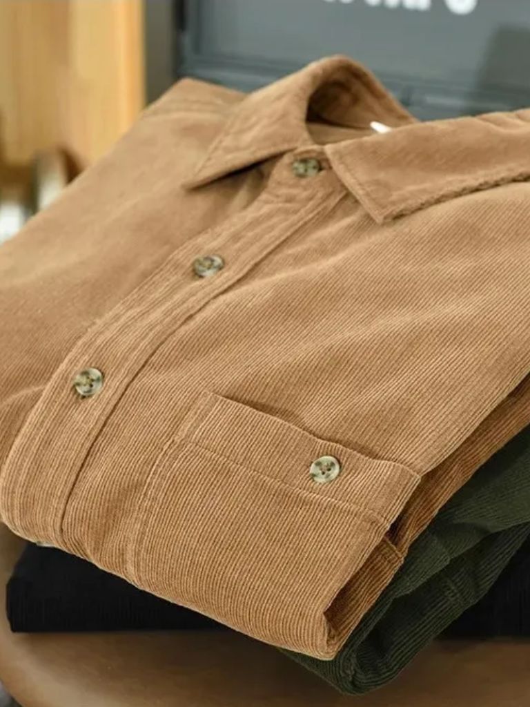 Chemise casual en velours côtelé