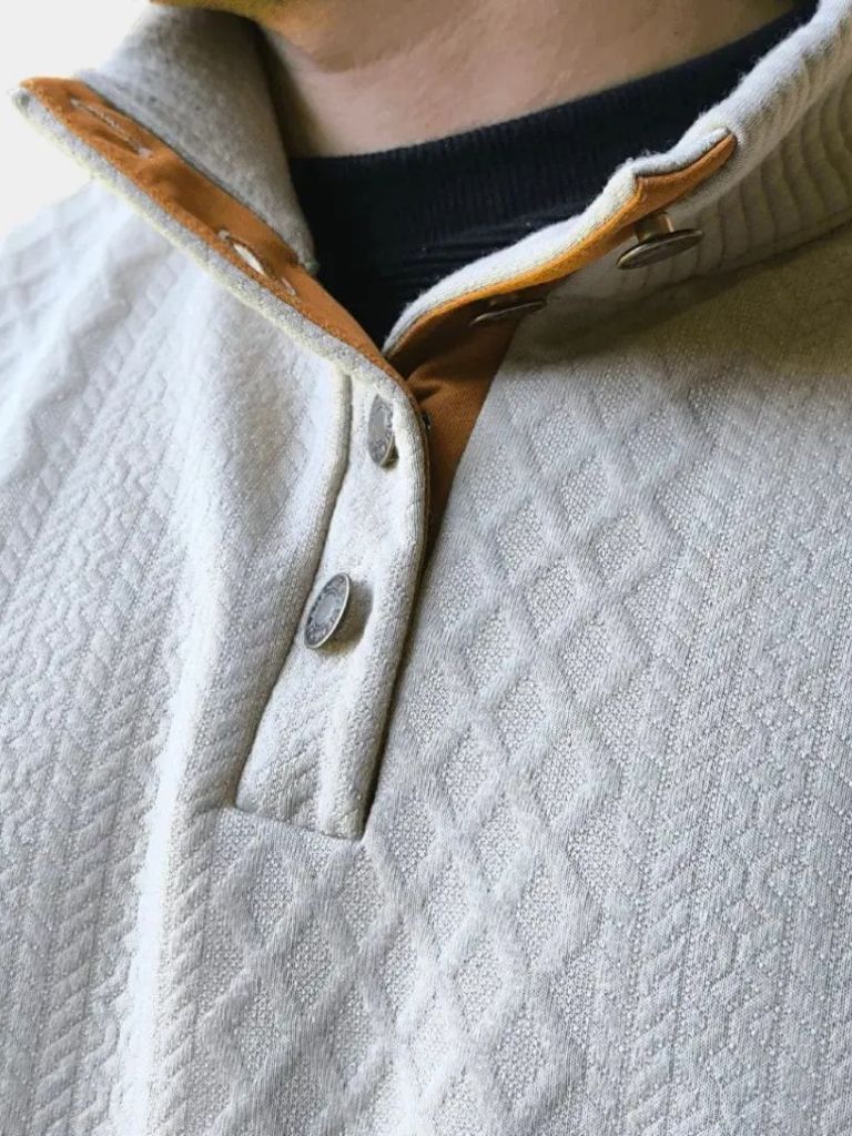 Pull Col Haut Classique Édition Limitée