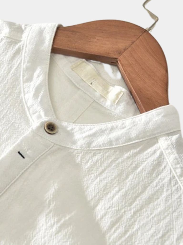 Chemise en lin à manches courtes essentielle