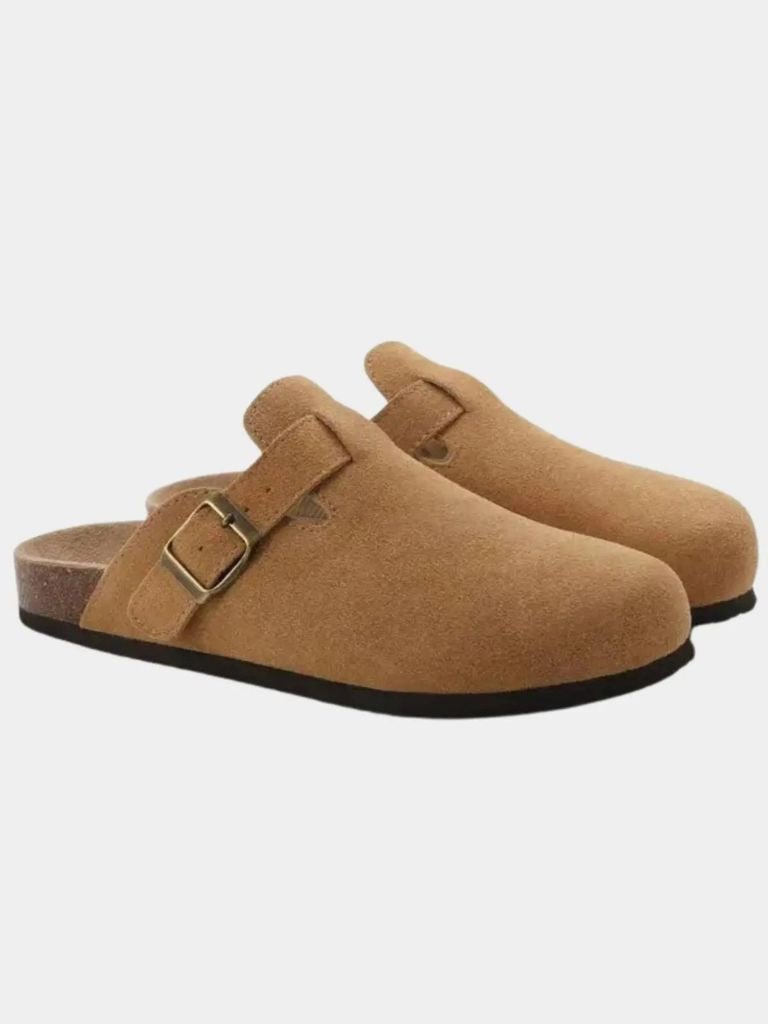 Sabots en daim essentiels