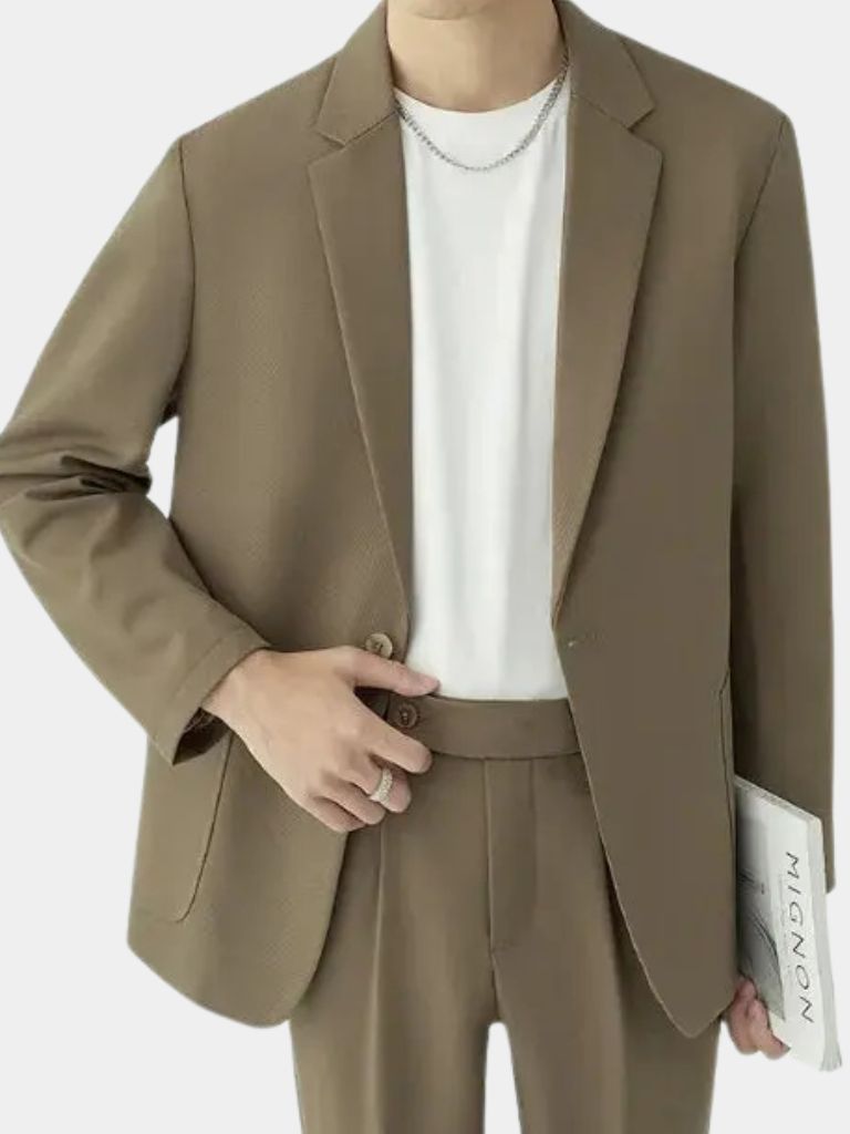Ensemble costume minimaliste moderne