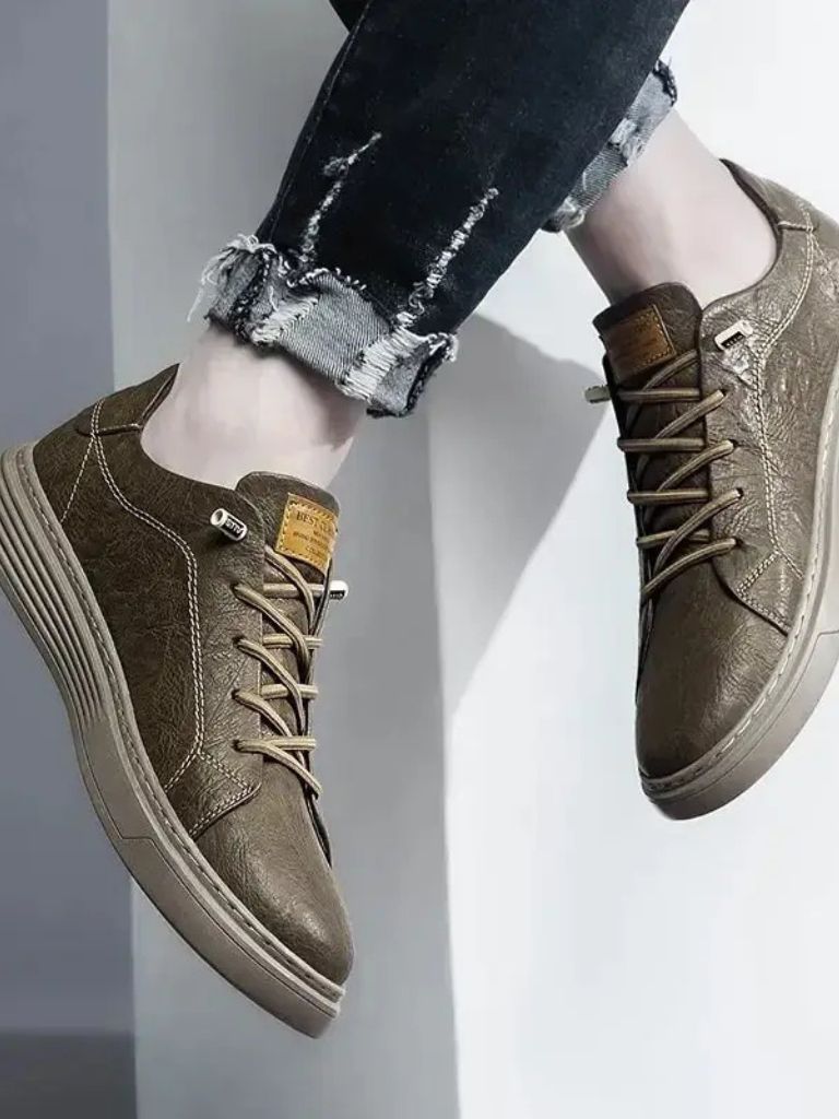 Chaussures en cuir classiques essentielles