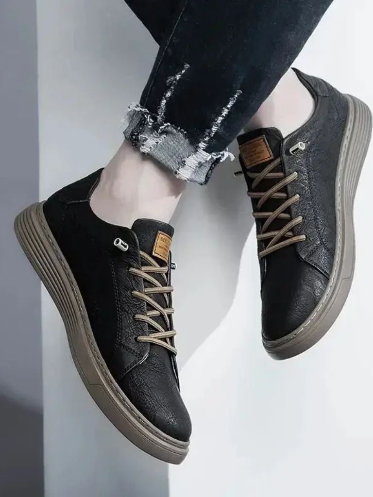 Chaussures en cuir classiques essentielles