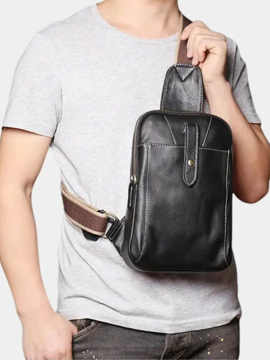Sacoche en cuir minimaliste