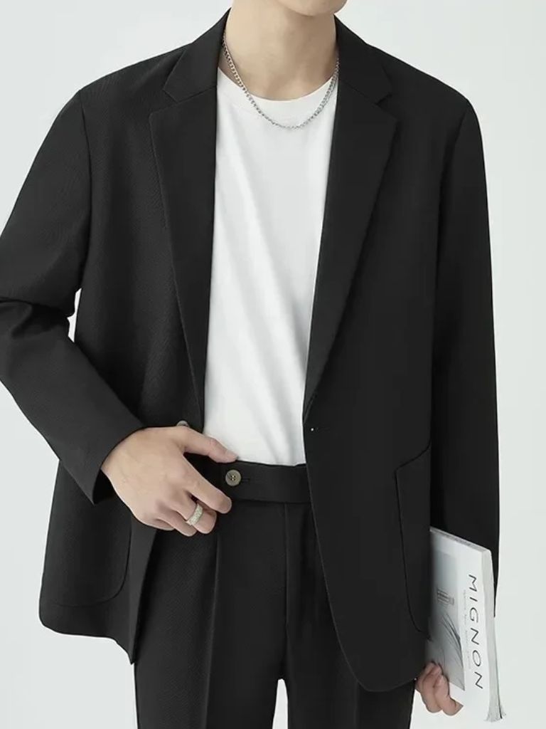 Ensemble costume minimaliste moderne